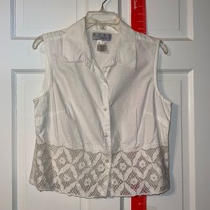 Vintage Sleeveless White Top with cutout Lacey detailing.